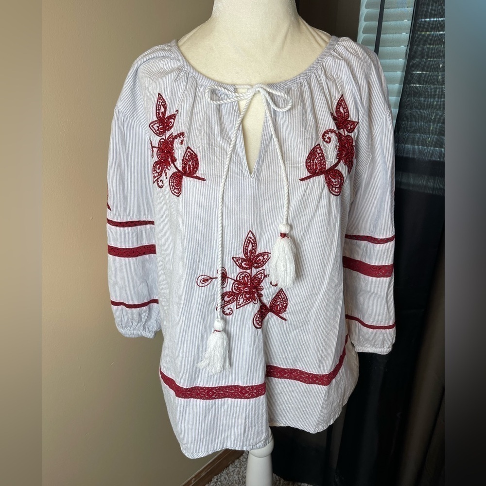 Velvet by Graham & Spencer 3/4 Sleeve Cotton embroidered Top Size Small